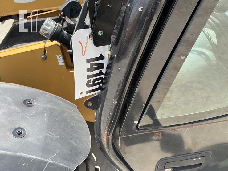 2016-caterpillar-th255c-image-17
