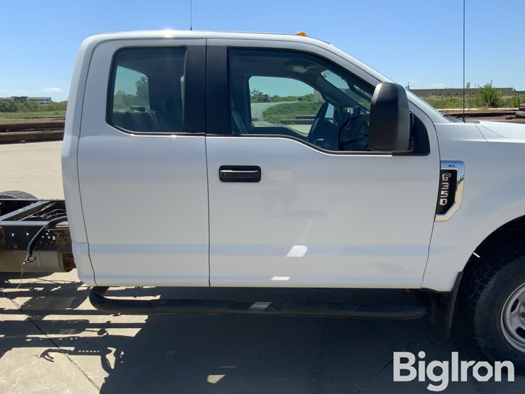 2017-ford-f350-xl-image-10