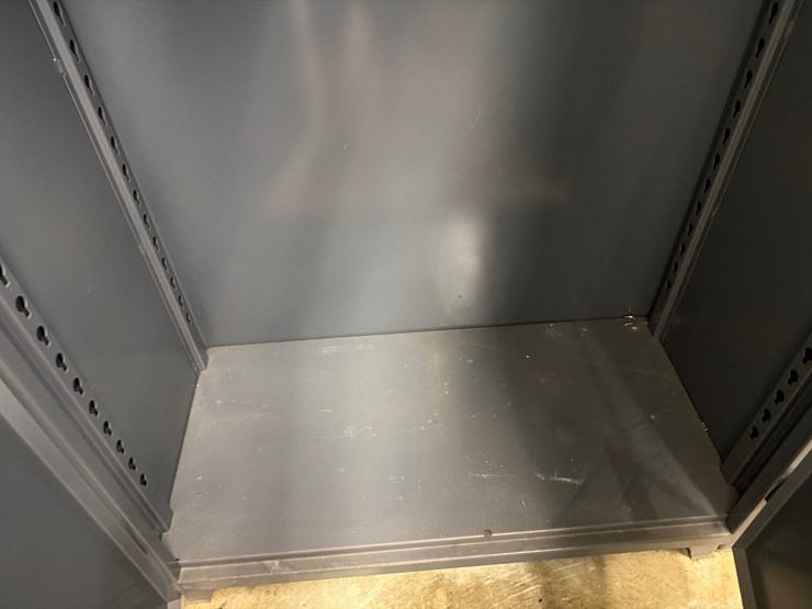 #3523-•-heavy-duty-industrial-steel-cabinet-|-located-in-st.-rose,-la-image-4