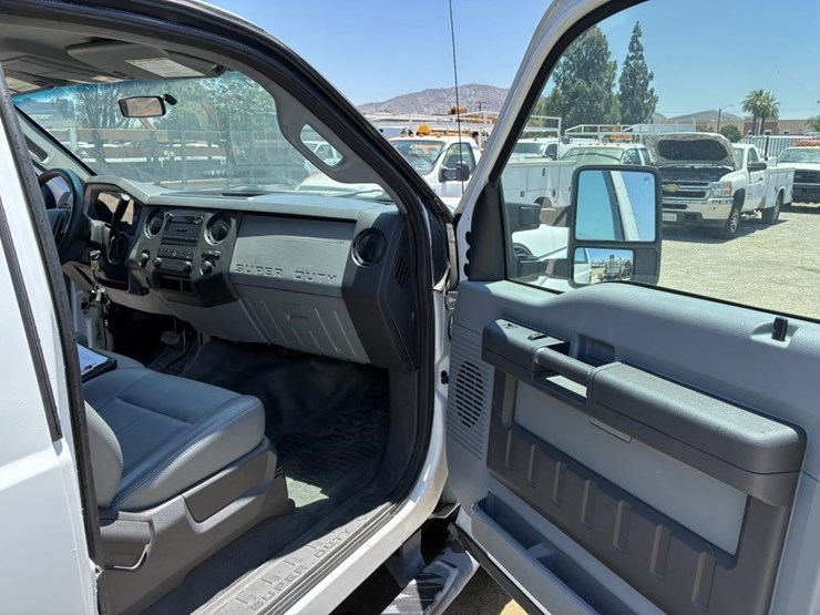 2011-ford-f250-image-10