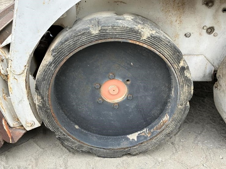 bobcat-530-image-12