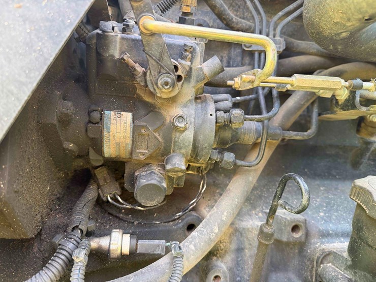 2011-john-deere-5101e-image-22