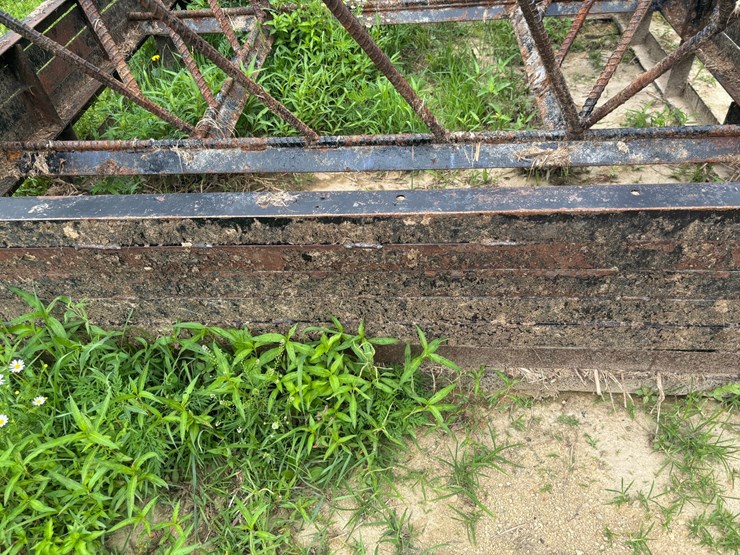 #2228-•-homemade-round-bale-feeder-image-9