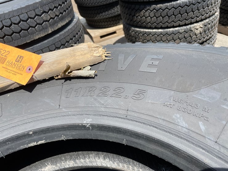 #6522-•-set-of-(4)-semi-tires-image-6