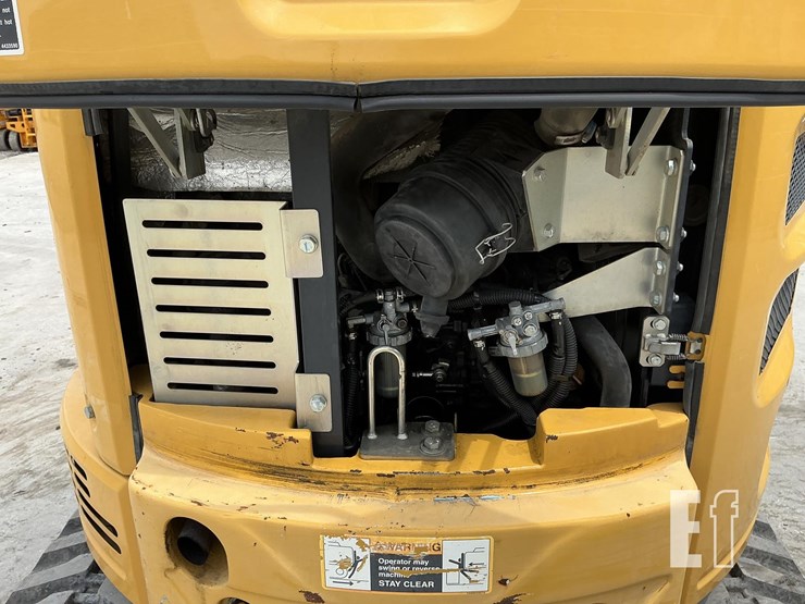 2020-deere-26g-image-16