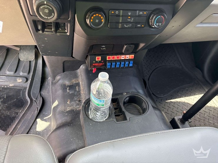 2017-ford-f150-image-25