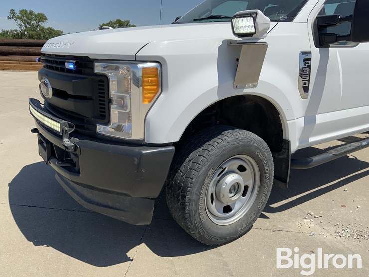 2017-ford-f350-xl-image-16