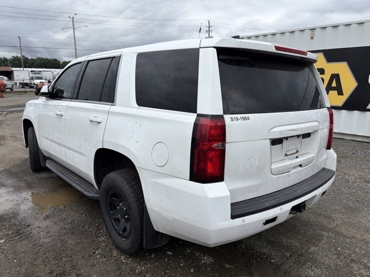 2019-chevrolet-tahoe-image-6
