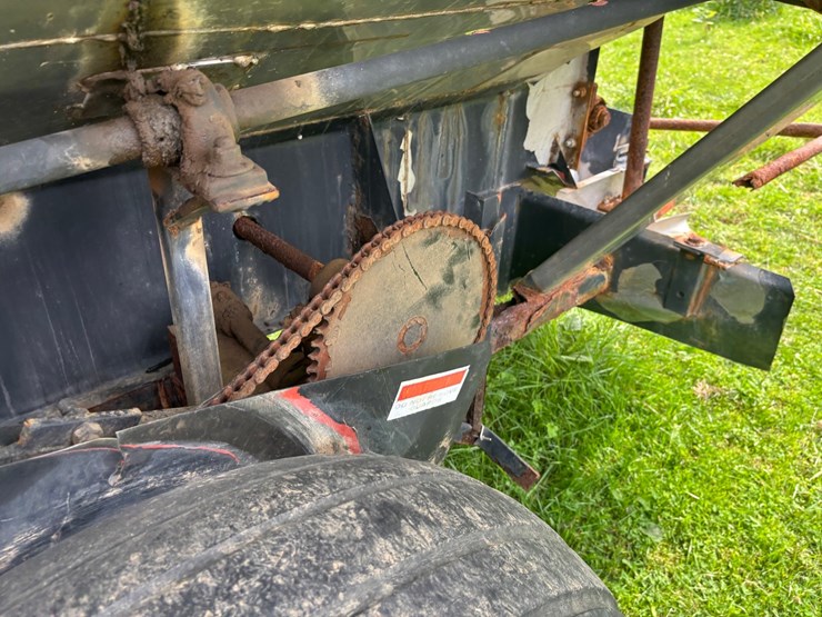 #2225-•-adams-fertilizer-trailer-image-25
