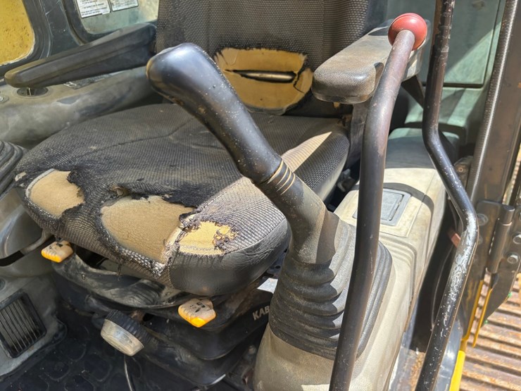 komatsu-pc200-lc-6le-image-81