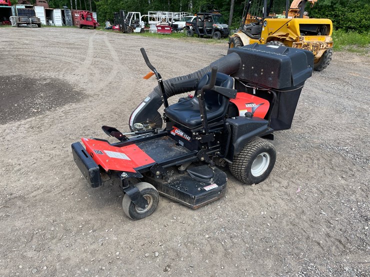 #6072-•-ariens-zoom-1540-zero-turn-lawn-mower-image-1