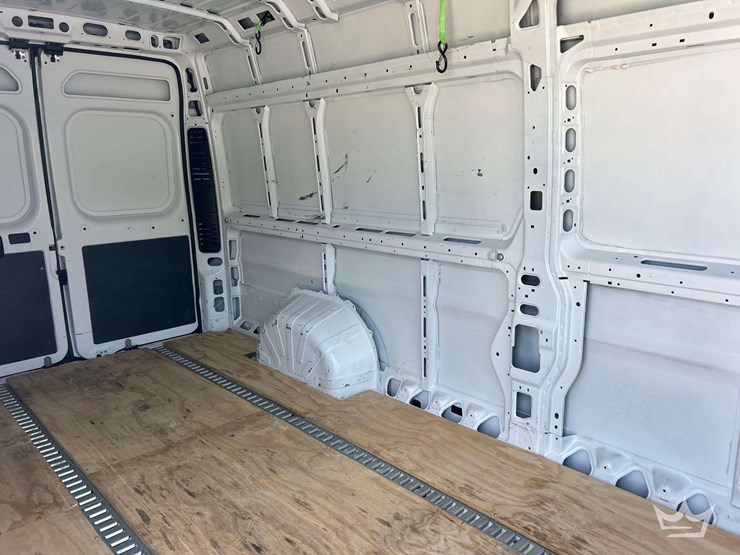 2023-ram-promaster-3500-image-18
