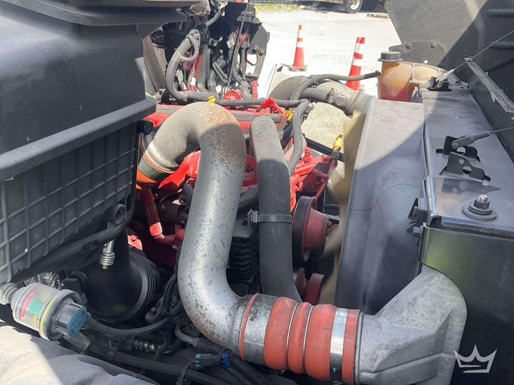 2019-international-durastar-4300-image-7