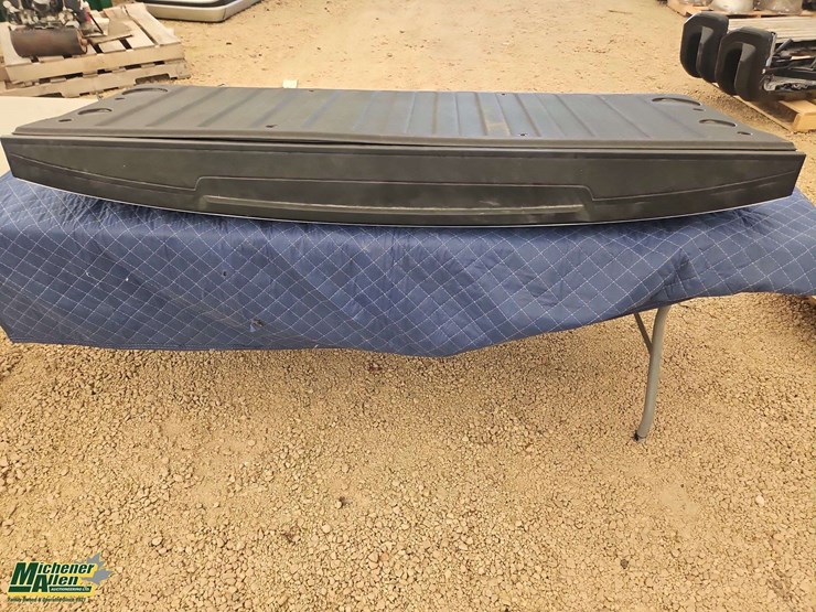 chevrolet-tailgate-4th-generation-image-9