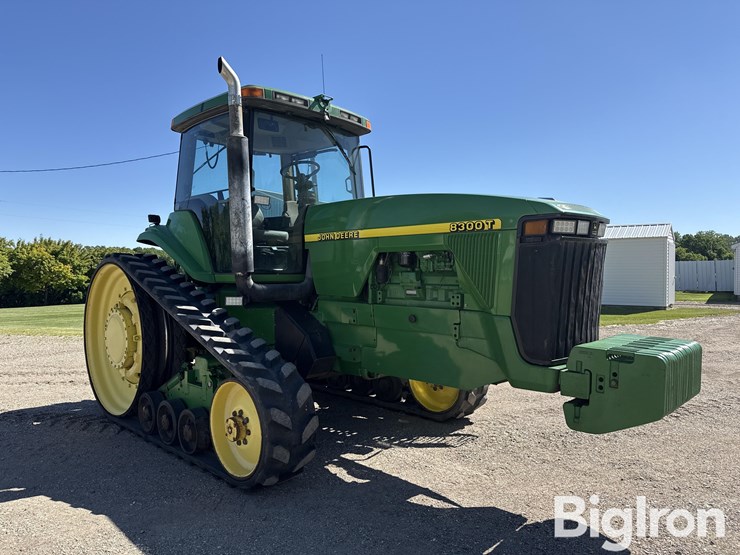 1997-john-deere-8300t-image-3