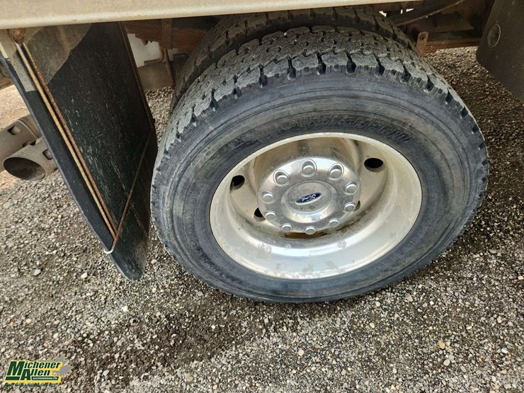 2012-ford-f550-image-34