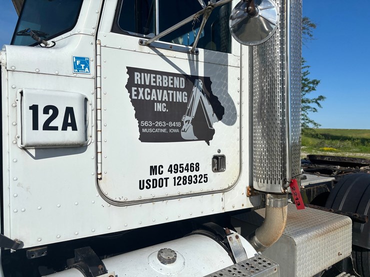 1988-peterbilt-377-image-11