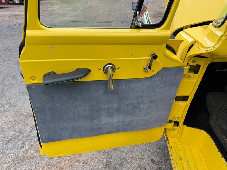 #1378-•-1957-mercury-m100-custom-cab-pickup-truck-image-38