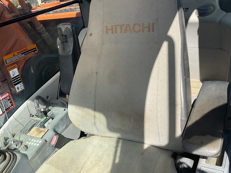 2018-hitachi-zx350-lc-image-13