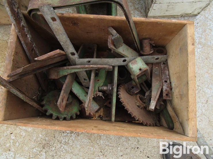 john-deere-14t-image-18