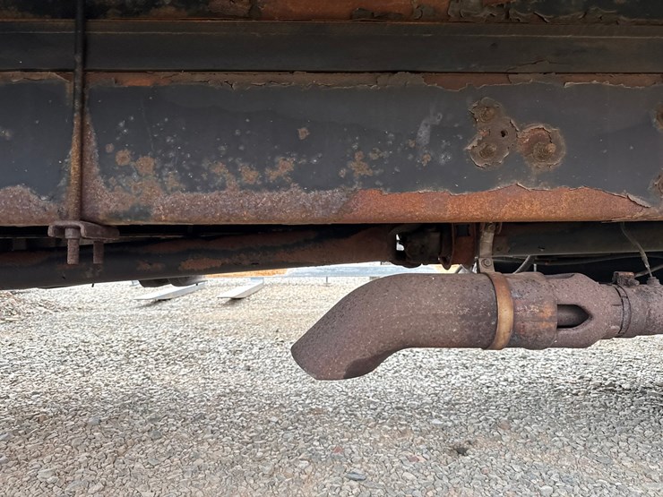 2011-international-durastar-4300-image-48