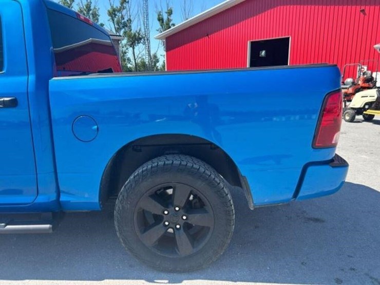 2021-ram-1500-classic-image-87