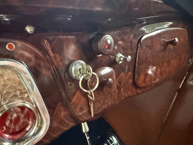 #1376-•-1934-ford-cabriolet-convertible-car-image-41
