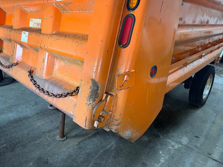 #1470-•-heil-16'-dump-body-w/-lift-cylinder-image-7