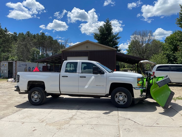 2015-chevrolet-2500-image-4