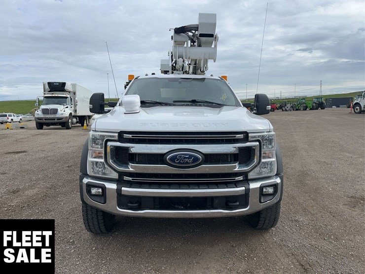 2021-ford-f550-image-9