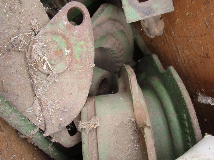 john-deere-14t-image-17