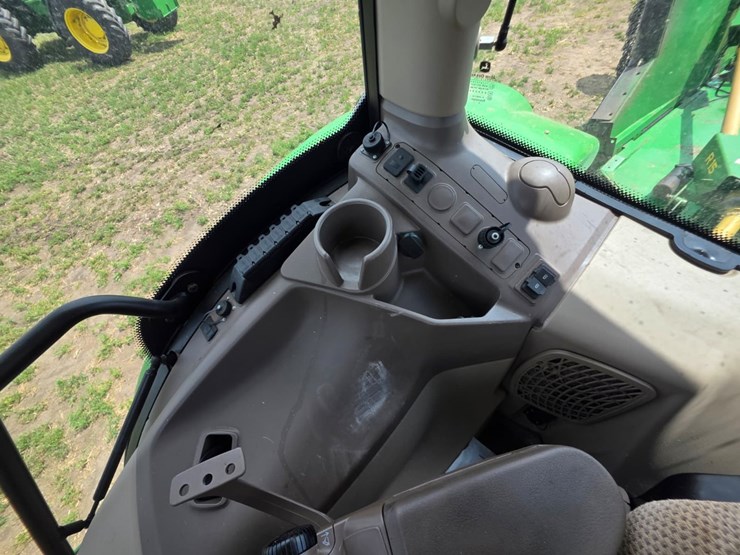 john-deere-6120r-image-22