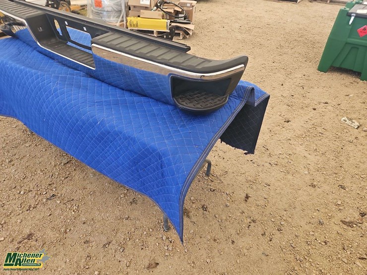 chevrolet-silverado-rear-bumper-3rd-generation-image-2