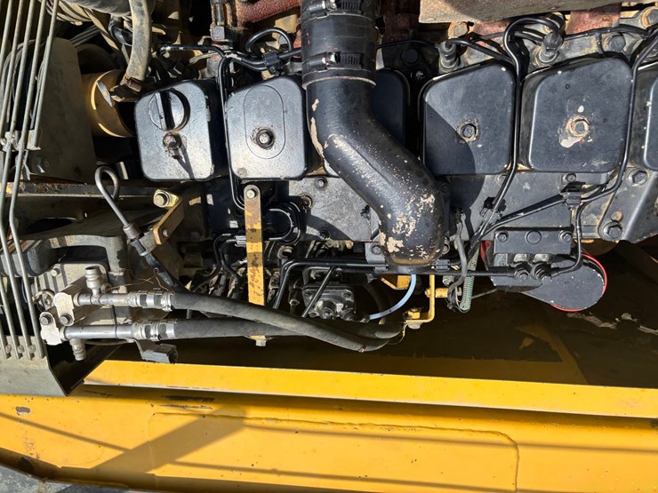 komatsu-pc200-lc-6le-image-32