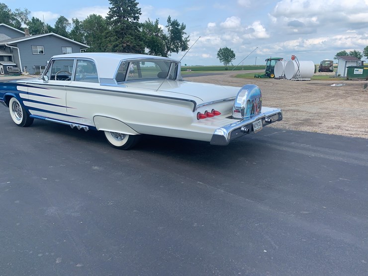 1964-mercury-monterey-image-7