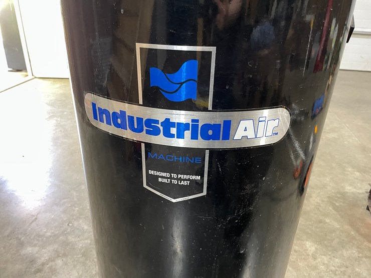 #7109-•-industrial-air-8-gallon-air-compressor-image-6