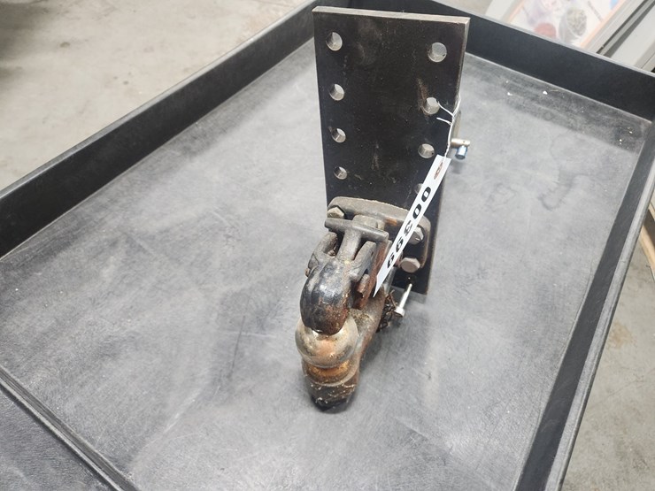#399-•-pintle-hitch-image-3