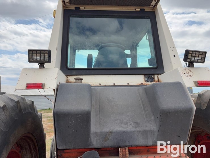 1975-case-1370-2wd-tractor-image-20
