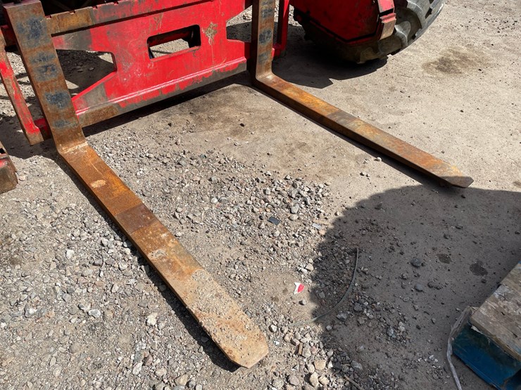 #6052-•-manitou-piggyback-forklift-image-9