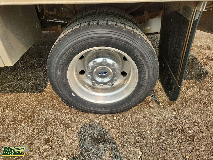 2012-ford-f550-image-33