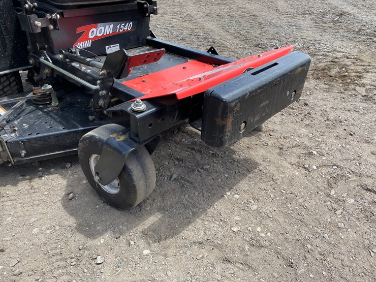 #6072-•-ariens-zoom-1540-zero-turn-lawn-mower-image-9