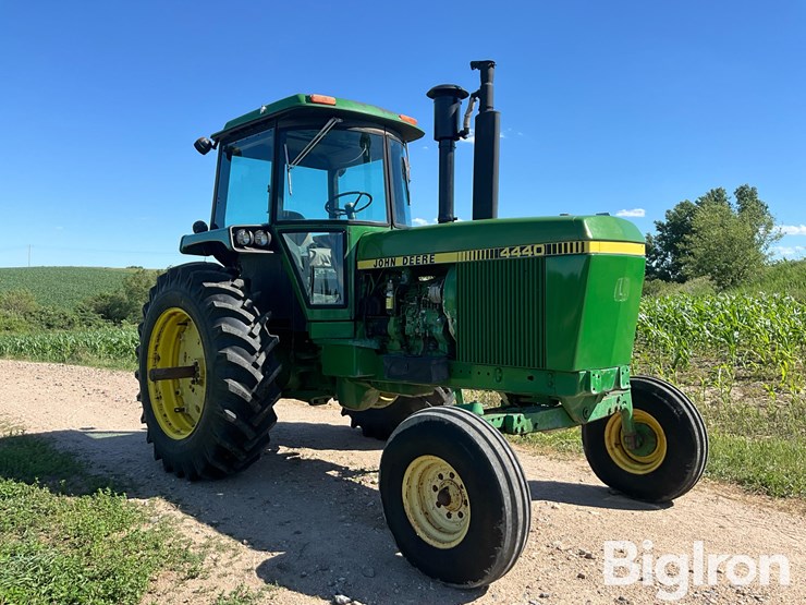 1980-john-deere-4440-image-3