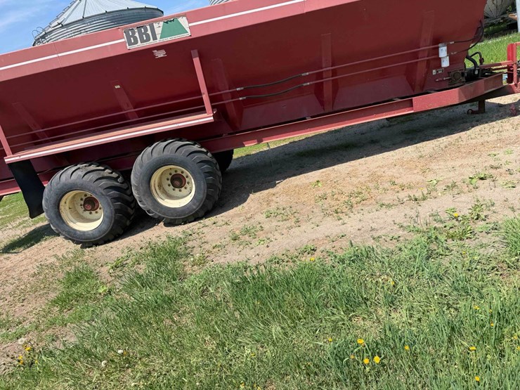 bbi-lime-spreader-image-5