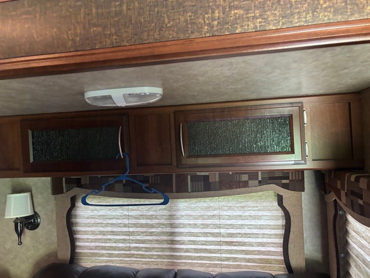 #2231-•-2014-crusader-335-5th-wheel-camper-image-47
