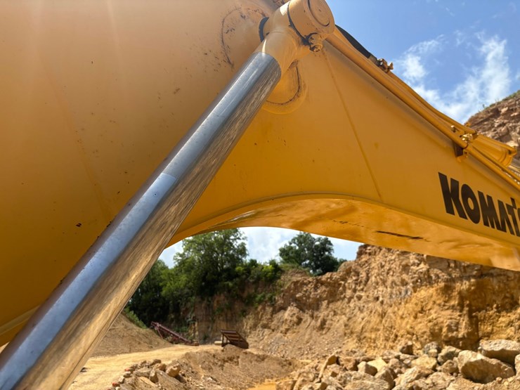 komatsu-pc200-lc-6le-image-47