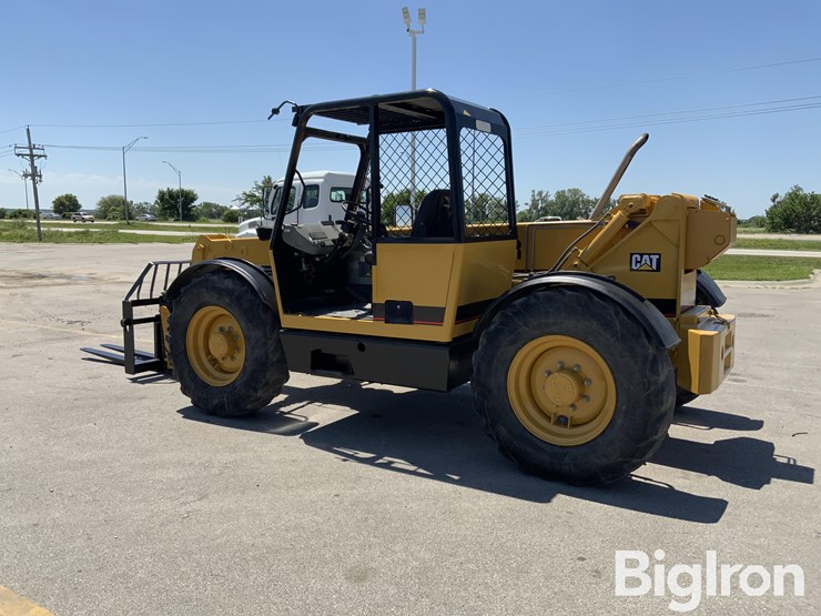 2000-caterpillar-th82-image-7