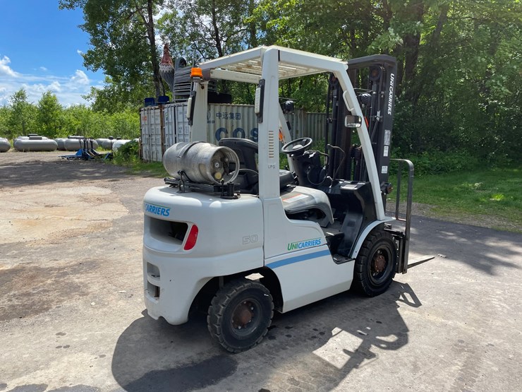 #6069-•-2016-5000lb-unicarriers-lp-forklift-image-5