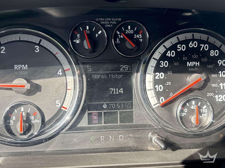 2011-dodge-ram-3500-image-6