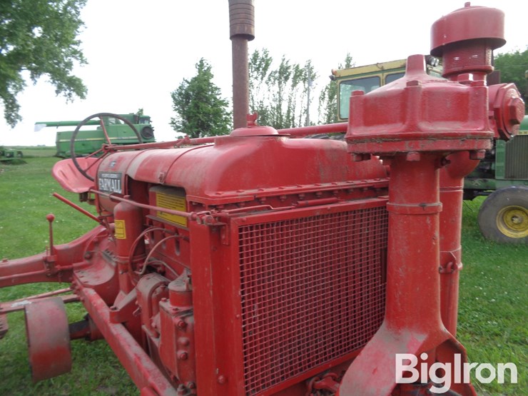 1938-farmall-f-20-2wd-tractor-image-15