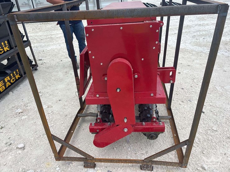 skidsteer-seeder-attachment-image-7